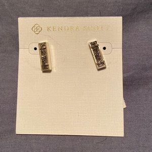 🆕 Kendra Scott lady studs 🆕